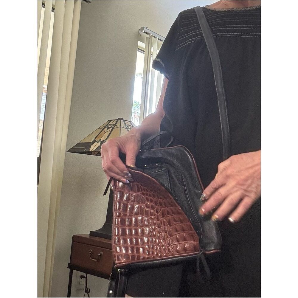 Artisan Lefty Leather CCW Sling/Backpack - Brahmin Croc Detail - Heavy Duty NEW